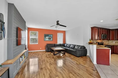 7055 Via Leonardo Lake Worth FL 33467