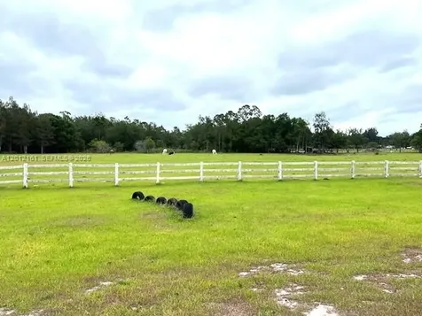 2416 Vance Avenue Lorida FL 33857