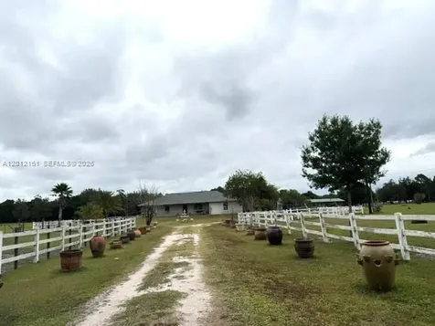 2416 Vance Avenue Lorida FL 33857