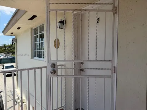 837 SE 8th Court Hialeah FL 33010