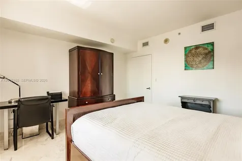 325 S Biscayne Boulevard Miami FL 33131