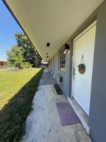 151 NW 164th Street Miami FL 33169