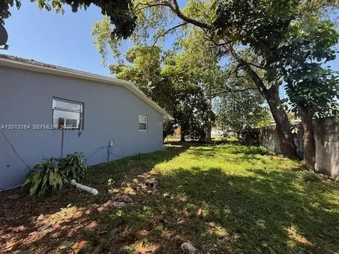 151 NW 164th Street Miami FL 33169