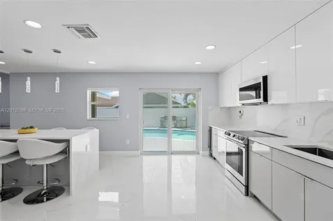 8210 SW 3 Court North Lauderdale FL 33068