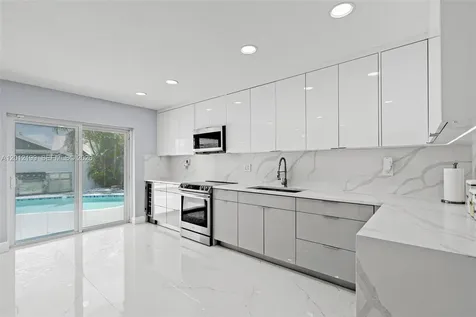 8210 SW 3 Court North Lauderdale FL 33068