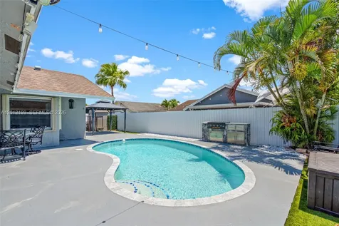 8210 SW 3 Court North Lauderdale FL 33068