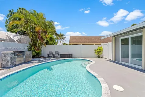 8210 SW 3 Court North Lauderdale FL 33068