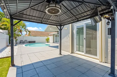 8210 SW 3 Court North Lauderdale FL 33068