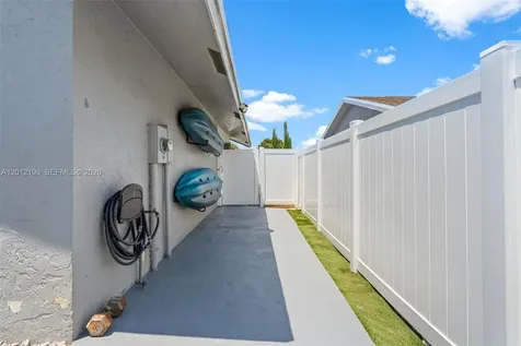 8210 SW 3 Court North Lauderdale FL 33068