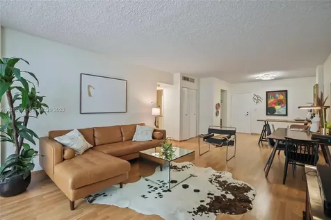 800 West Avenue Miami Beach FL 33139