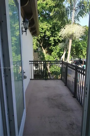 2977 St John Drive Cooper City FL 33024