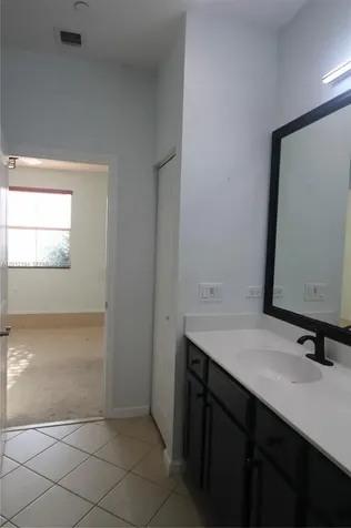 2977 St John Drive Cooper City FL 33024