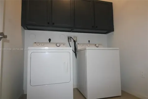 2977 St John Drive Cooper City FL 33024