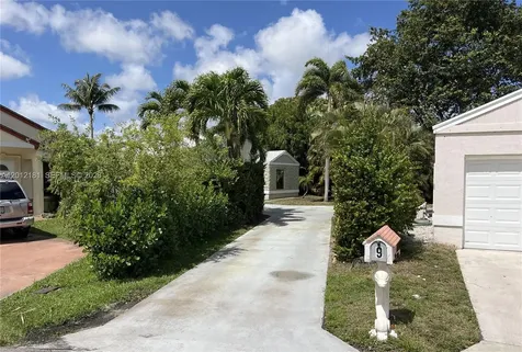 9 Beckley Place Boynton Beach FL 33426