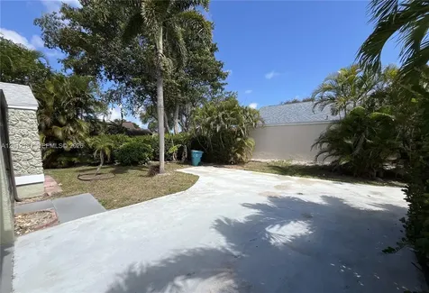 9 Beckley Place Boynton Beach FL 33426
