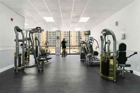 2401 S Ocean Drive Hollywood FL 33019