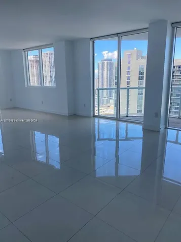 253 NE 2nd Street Miami FL 33132