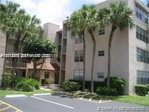 9470 Live Oak Place Davie FL 33324