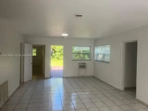4548 SW 33rd Avenue Dania Beach FL 33312