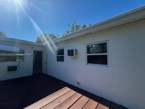 4548 SW 33rd Avenue Dania Beach FL 33312