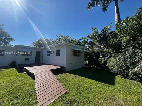 4548 SW 33rd Avenue Dania Beach FL 33312