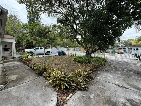 596 NW 109th Street Miami FL 33168