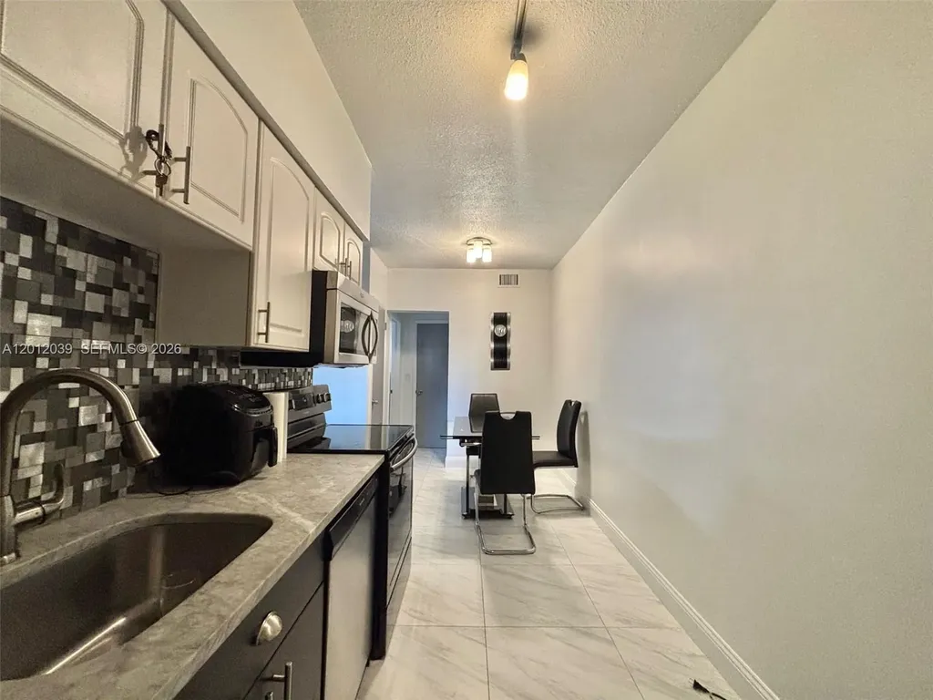 2200 S Ocean Drive Hollywood FL 33019