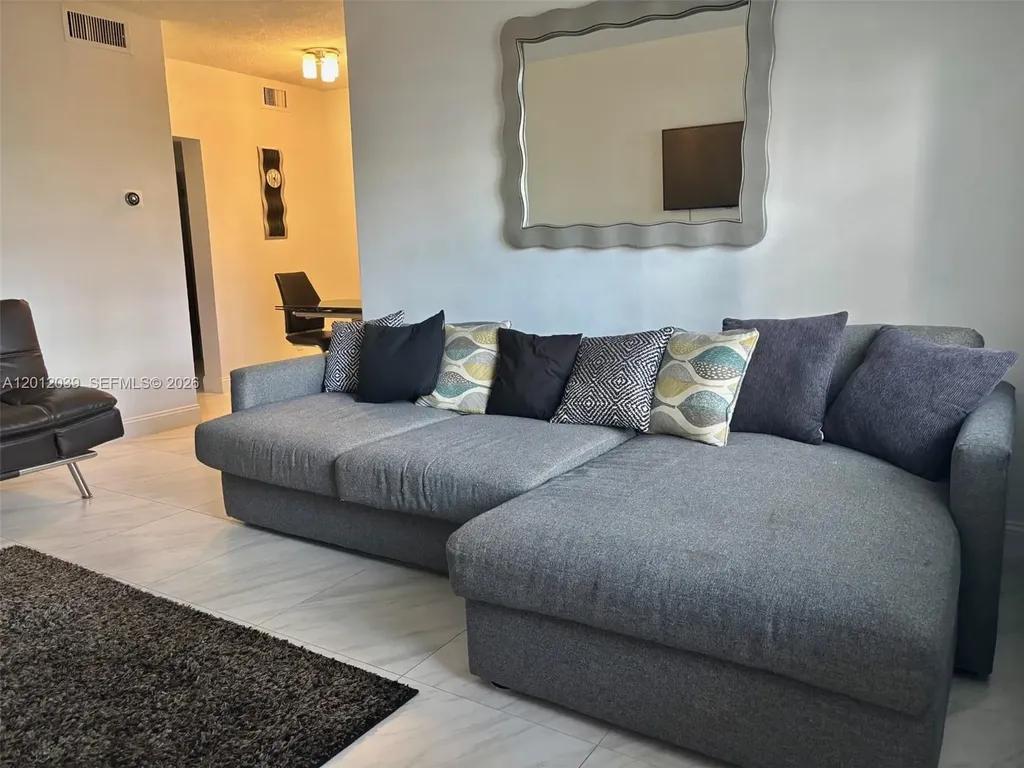 2200 S Ocean Drive Hollywood FL 33019