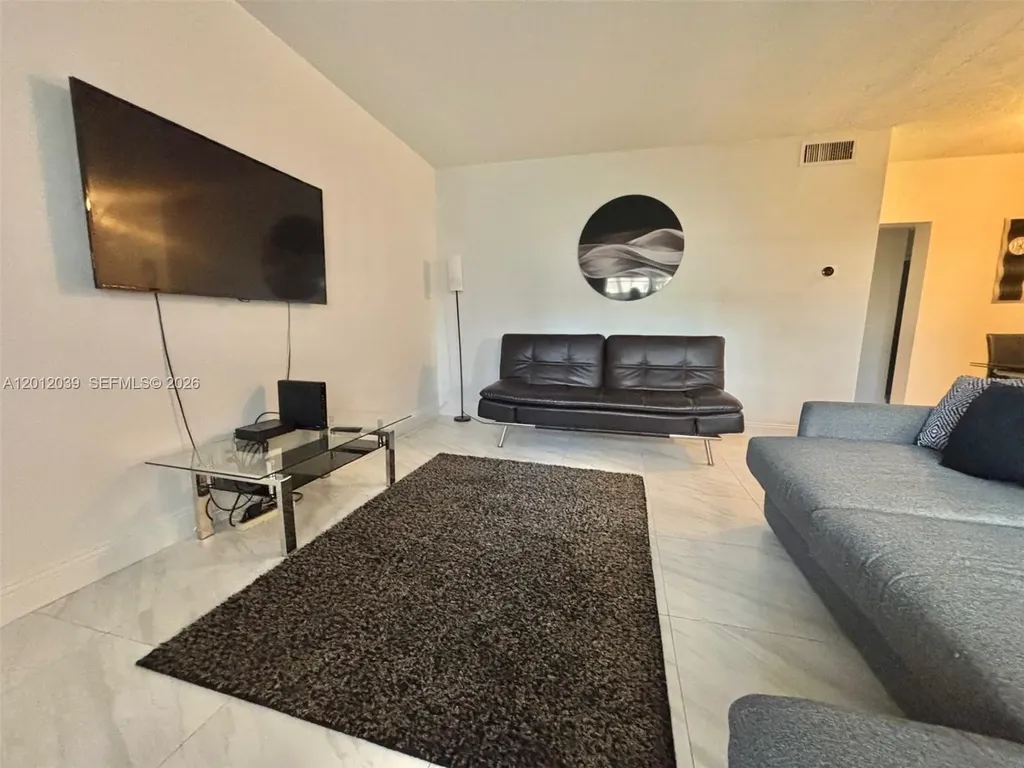 2200 S Ocean Drive Hollywood FL 33019