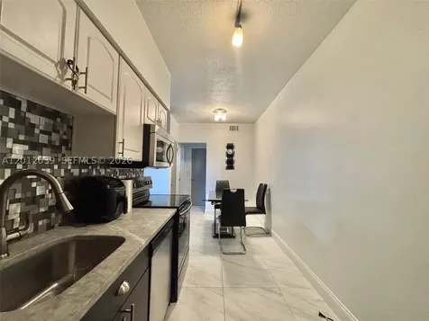2200 S Ocean Drive Hollywood FL 33019