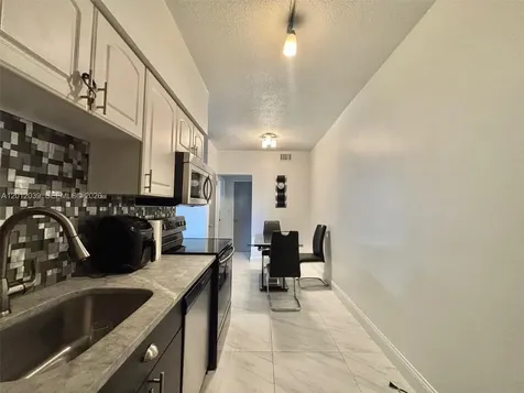 2200 S Ocean Drive Hollywood FL 33019