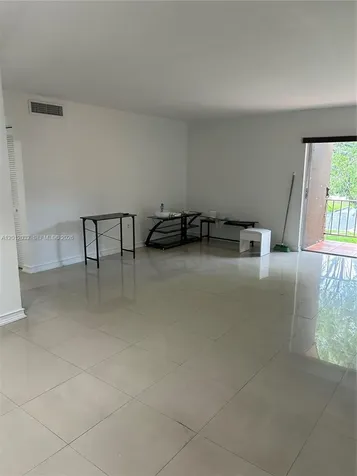 9445 SW 76th Street Miami FL 33173