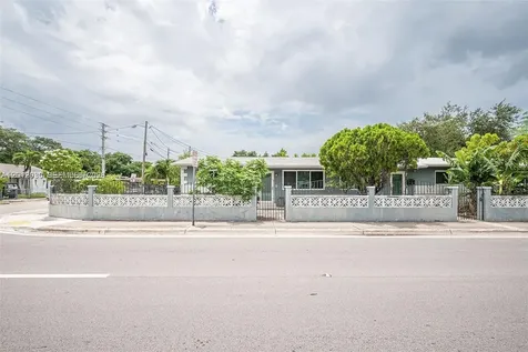5204 N Miami Avenue Miami FL 33127