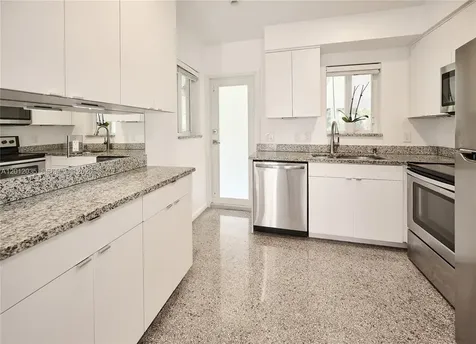 532 NE 16th Court Fort Lauderdale FL 33305