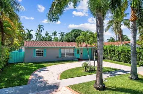 906 NE 4th Street Hallandale Beach FL 33009