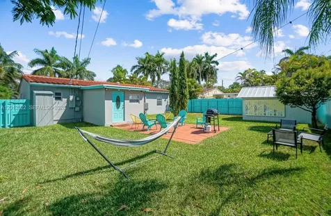 906 NE 4th Street Hallandale Beach FL 33009
