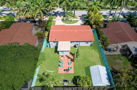 906 NE 4th Street Hallandale Beach FL 33009