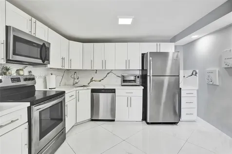 2750 NE 183rd Street Aventura FL 33160