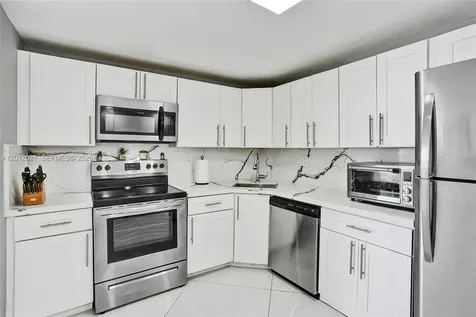 2750 NE 183rd Street Aventura FL 33160