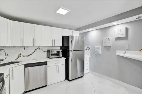 2750 NE 183rd Street Aventura FL 33160