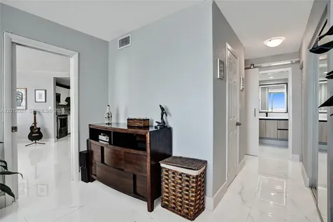 2750 NE 183rd Street Aventura FL 33160