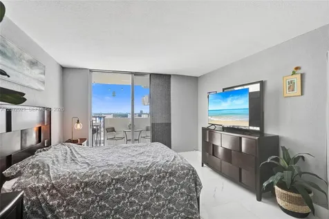 2750 NE 183rd Street Aventura FL 33160