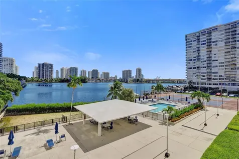 2750 NE 183rd Street Aventura FL 33160