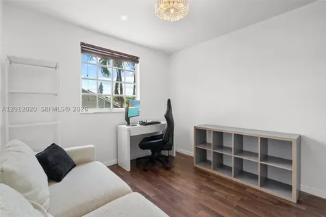 303 Bridgeton Road Weston FL 33326
