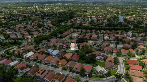 303 Bridgeton Road Weston FL 33326