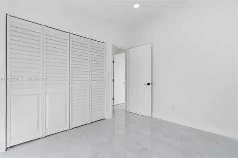 4041 NE 15th Terrace Pompano Beach FL 33064