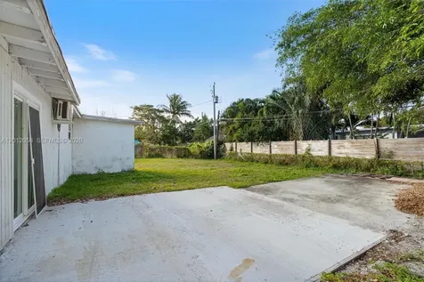 4041 NE 15th Terrace Pompano Beach FL 33064