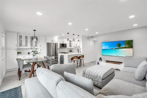 3042 Harwood D Deerfield Beach FL 33442