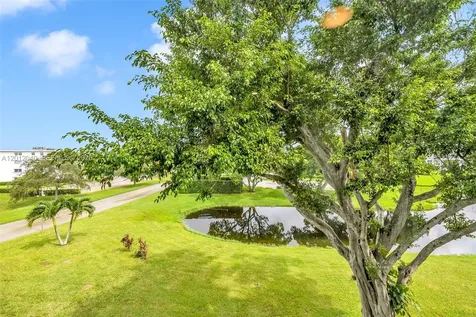 3042 Harwood D Deerfield Beach FL 33442