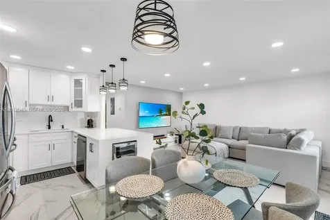 3042 Harwood D Deerfield Beach FL 33442